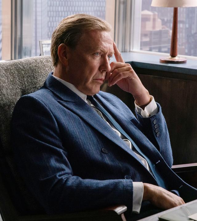 In manchen Momenten ist er der einsamste Mensch der Welt: Dag Hammarskjöld (Mikael Persbrandt) steht vor schwerwiegenden Entscheidungen und muss seine bisherigen Überzeugungen infrage stellen.