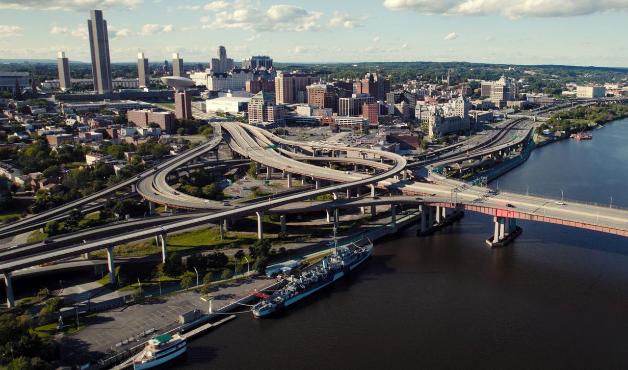 Skyline von Albany, der Hauptstadt des Staates New York am Hudson River