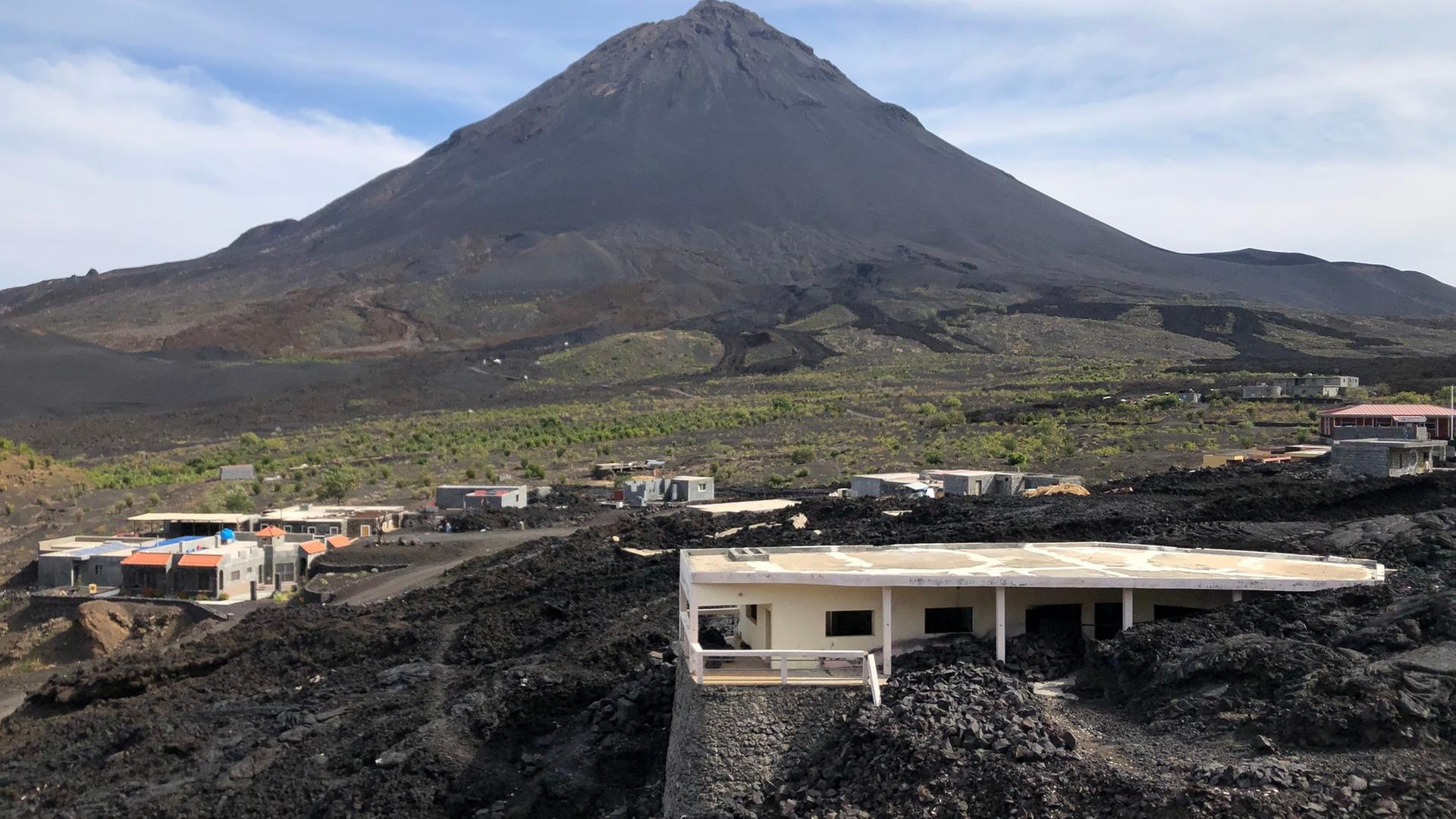 Der 2829 m hohe Pico del Fogo brach zuletzt im Jahr 2014 aus.