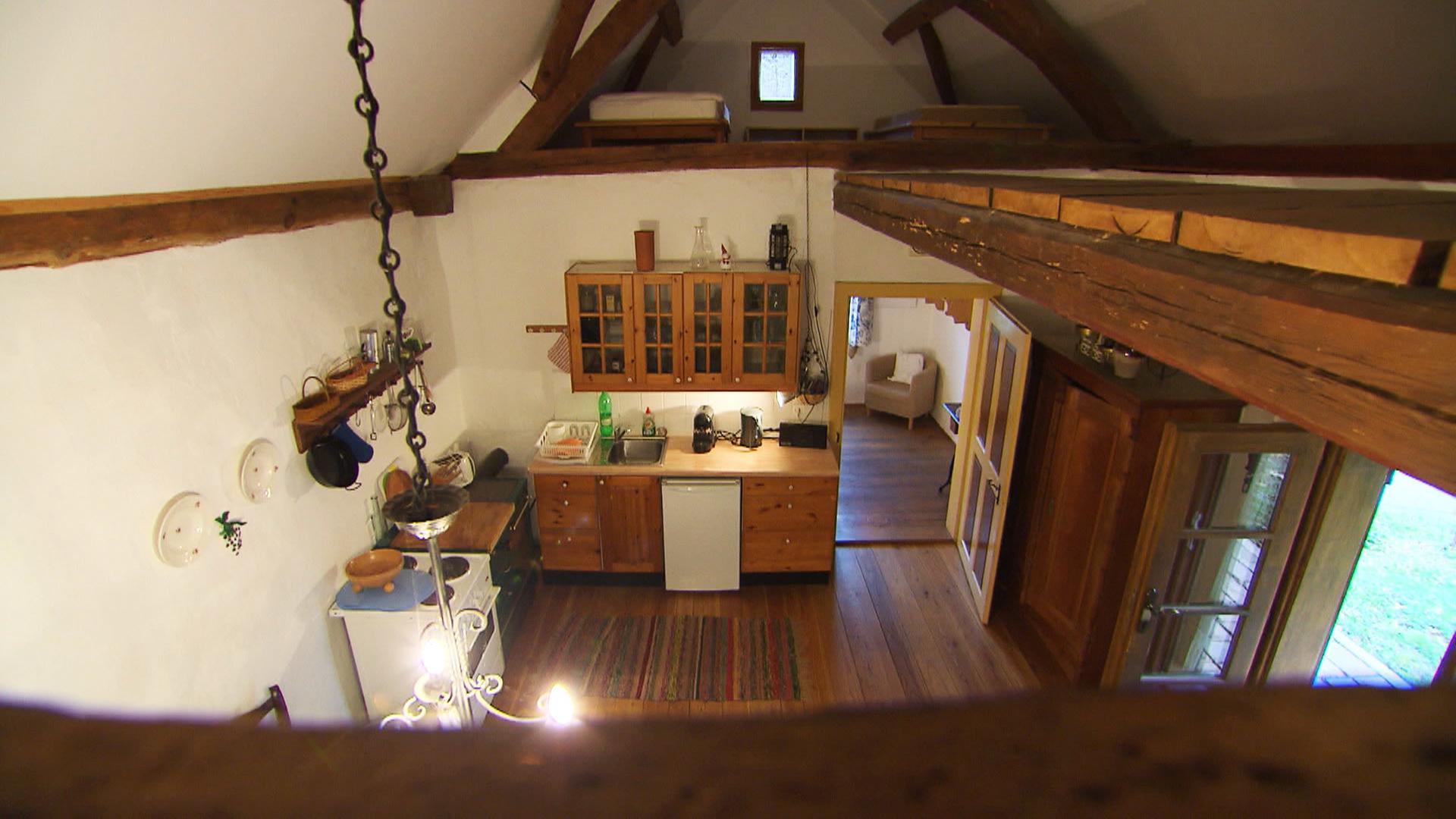 ausgebauter Innenraum eines alten Kellerstöckls