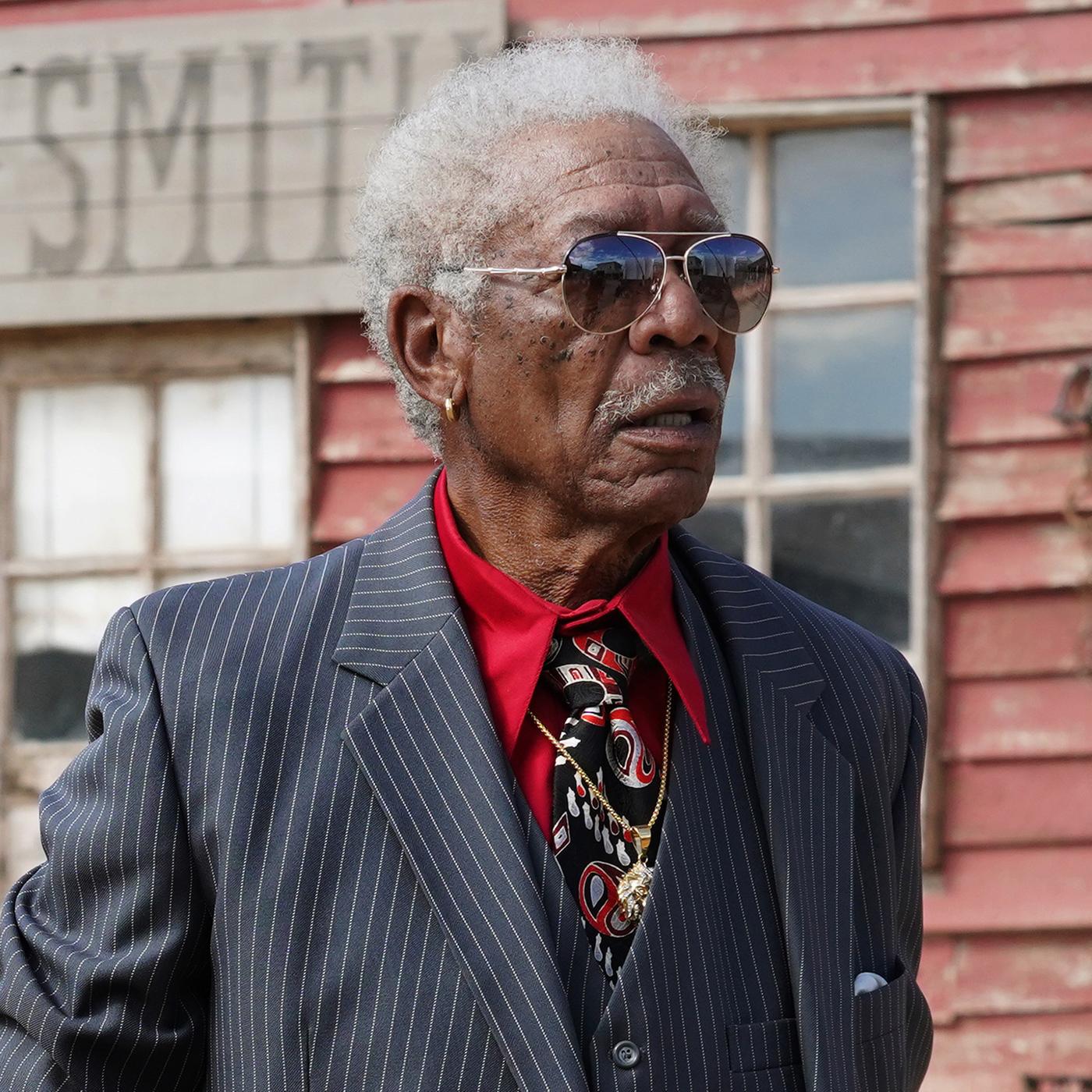 Der Mafia-Finanzier Reggie Fontaine (Morgan Freeman) schaut nach dem Rechten beim Western-Filmdreh