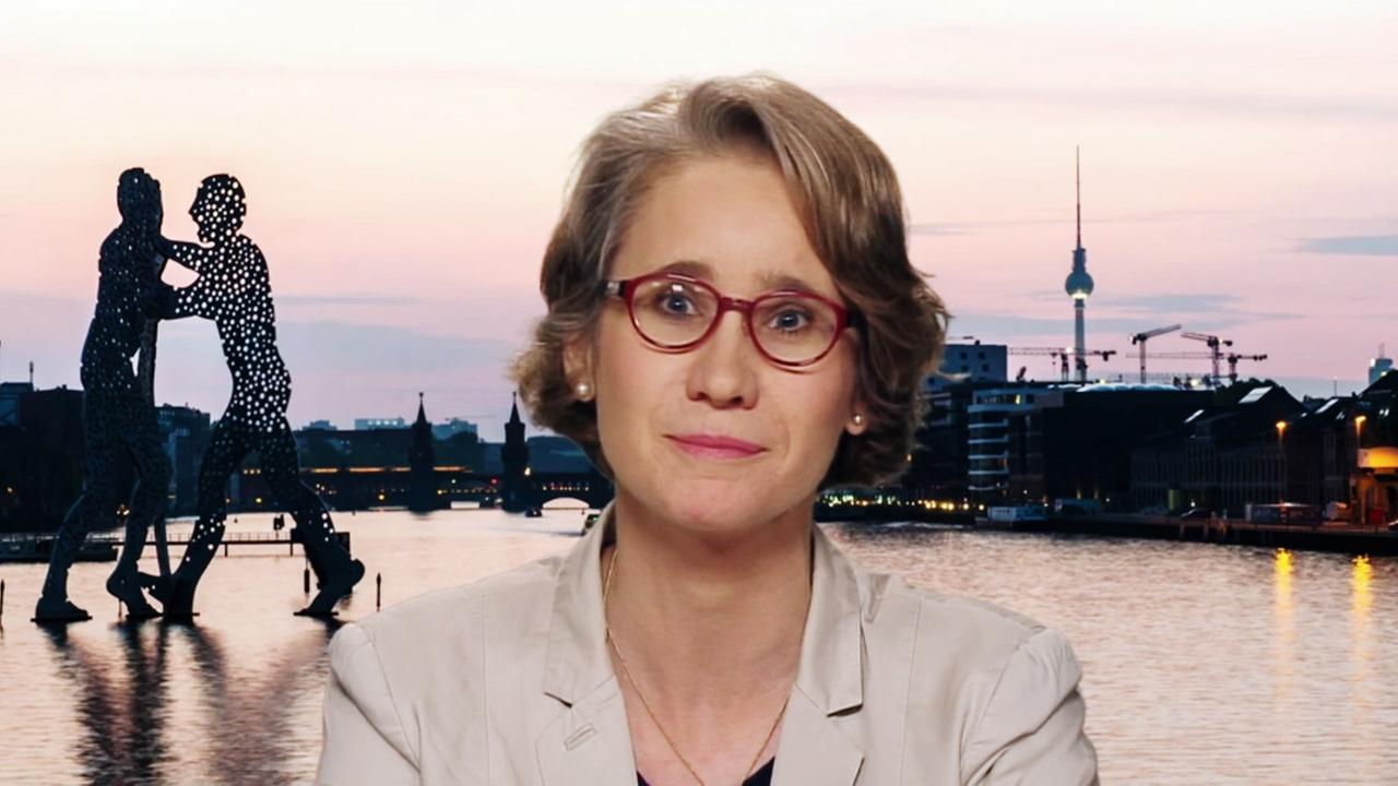 Nahaufnahme von Kristin Shi-Kupfer während des Gesprächs. 