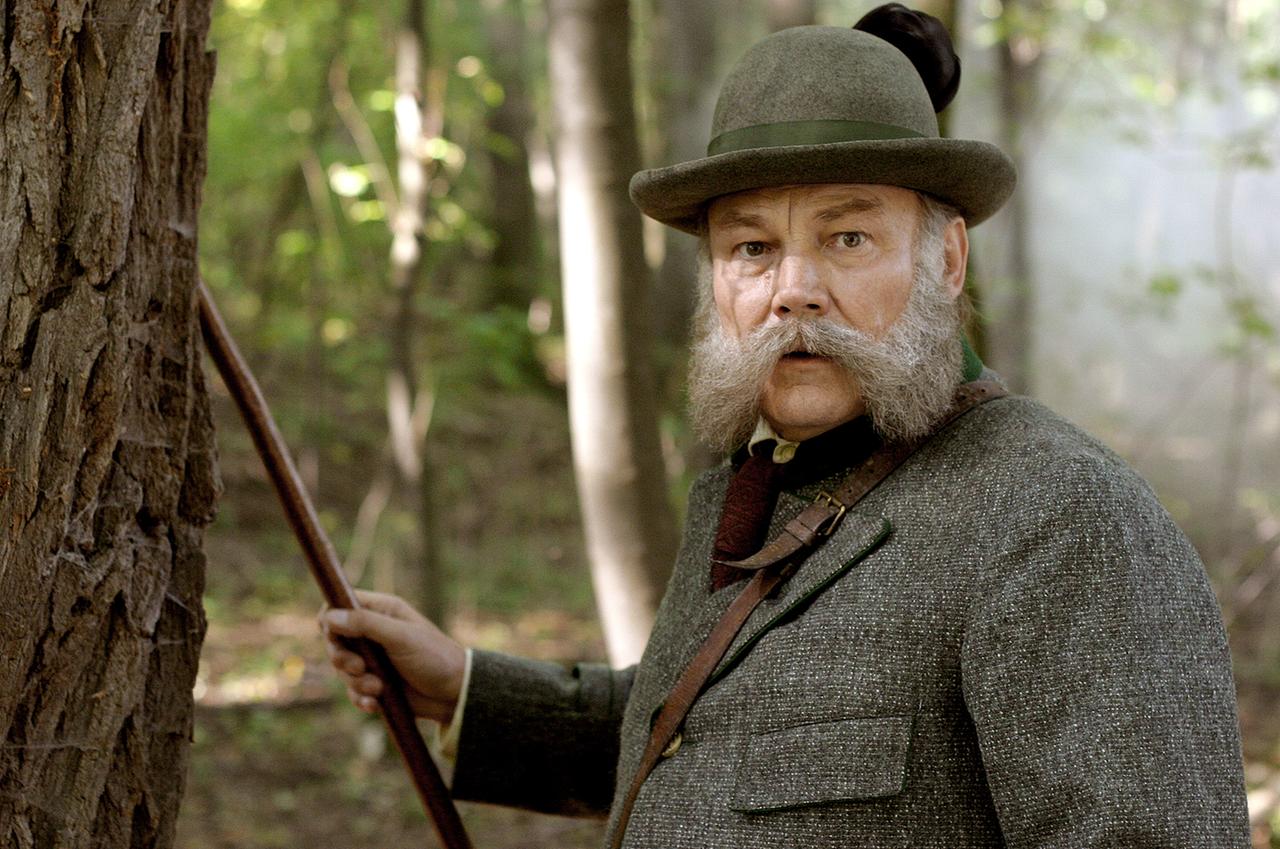 Klaus Maria Brandauer (Kaiser Franz-Joseph)