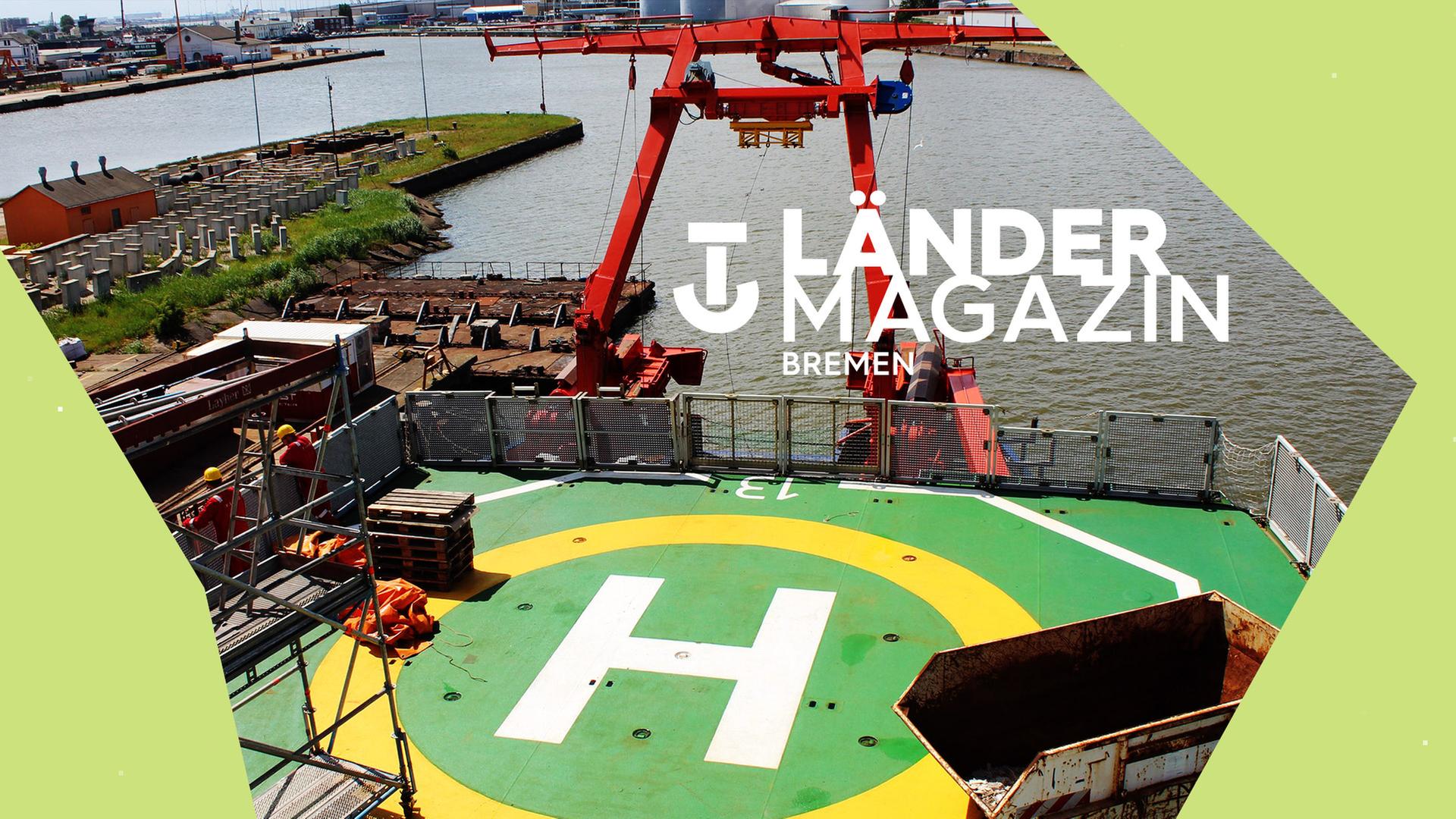 Ein grüner Hubschrauber-Landeplatz auf einem Schiff, das im Hafen liegt.