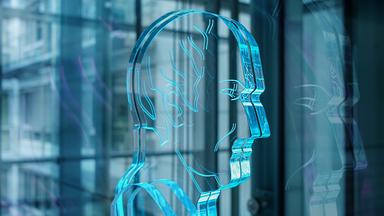 Glas-Statue von Gottfried Wilhelm Leibniz