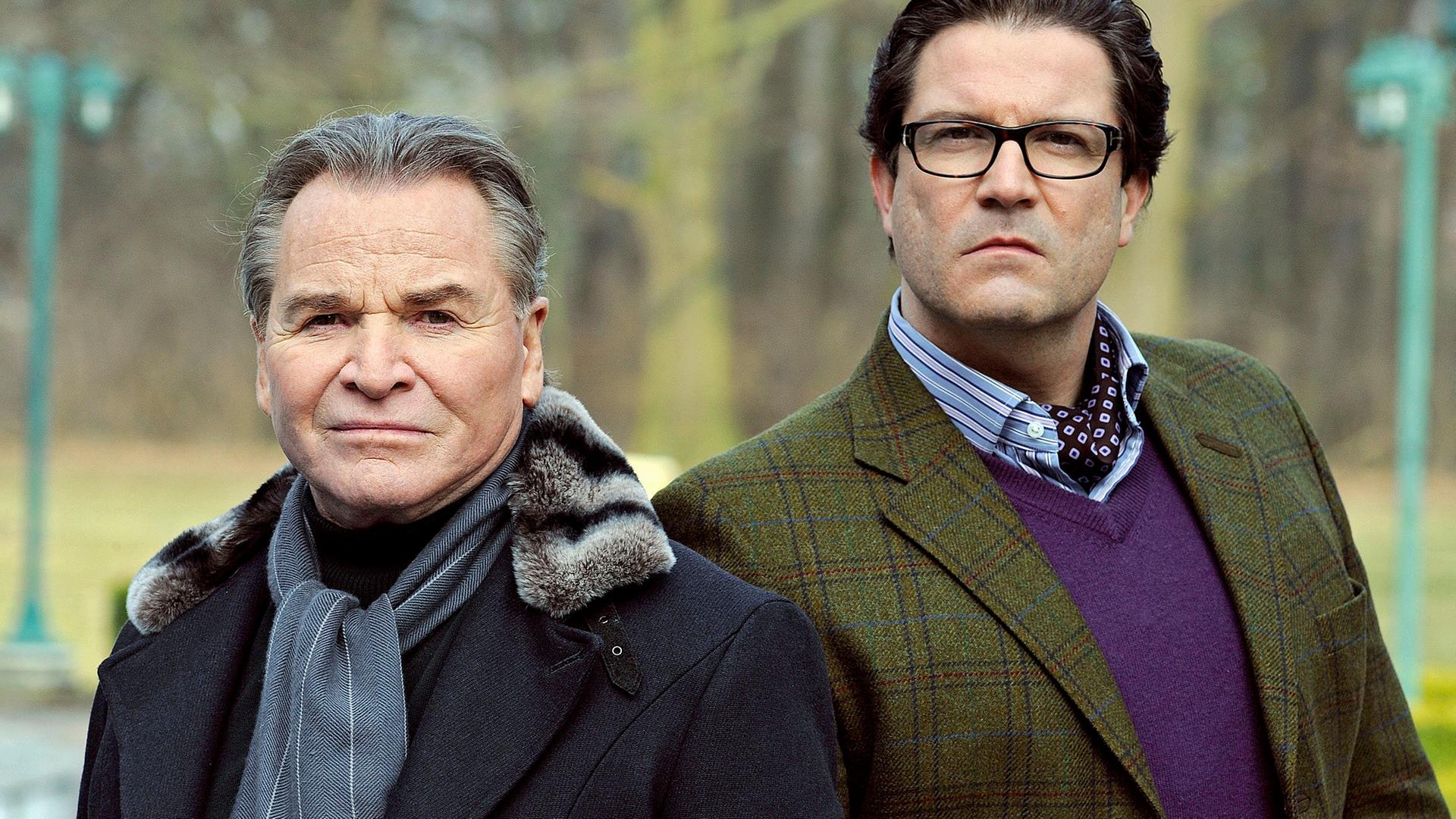 Peter Lindburg (Fritz Wepper) und Staatsanwalt von Wangenheim (Francis Fulton-Smith, rechts) werden nie zu besten Freunden.