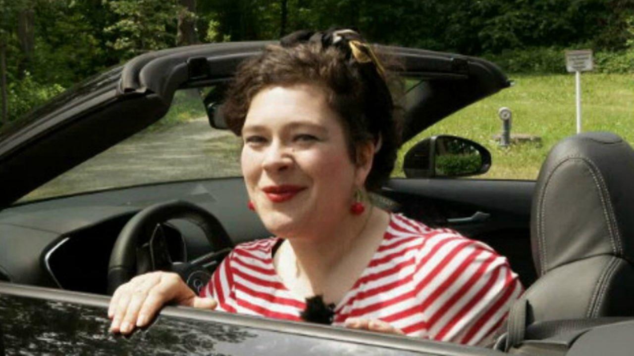 Standbild: Lyrischer Zwischenruf: Nora Gomringer liest ...