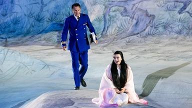 Edgaras Montvidas (B. F. Pinkerton), Barno Ismatullaeva (Cio-Cio-San - genannt Butterfly)