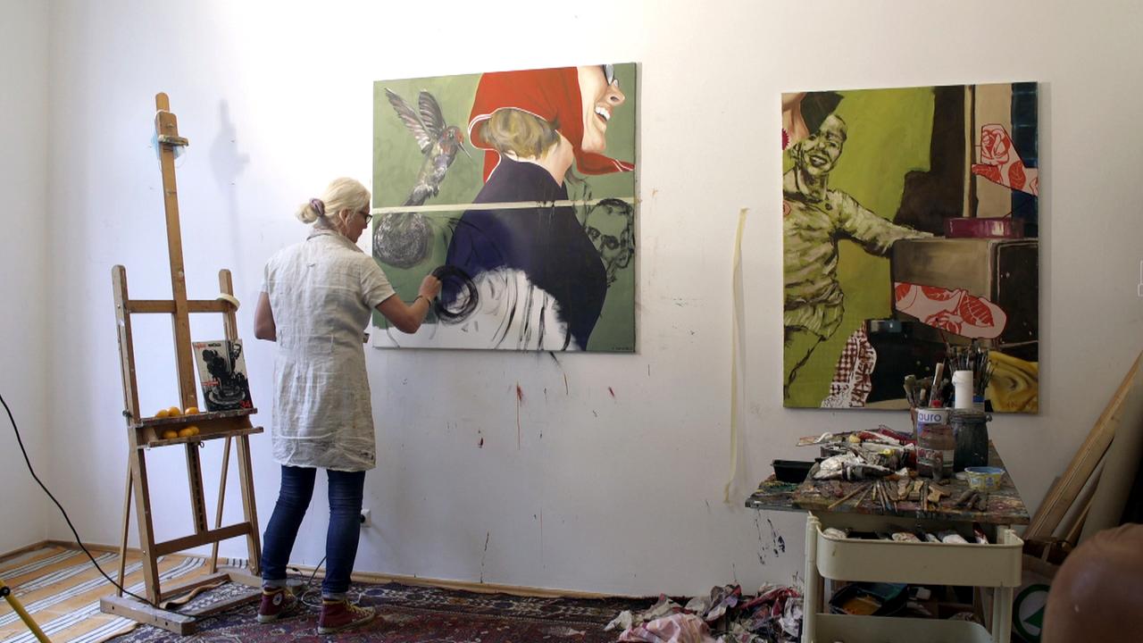  Cornelia Kunert im Atelier, Künstlerin und Therapeutin. 