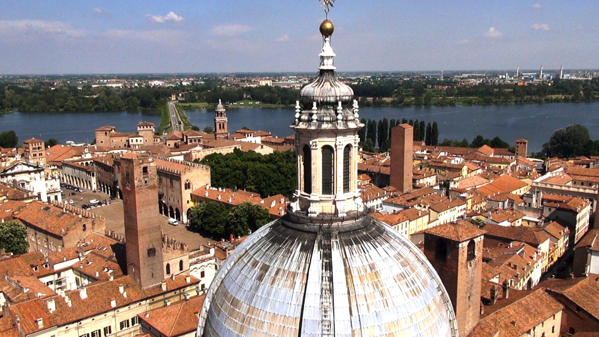 Ansicht einer Stadt von oben.