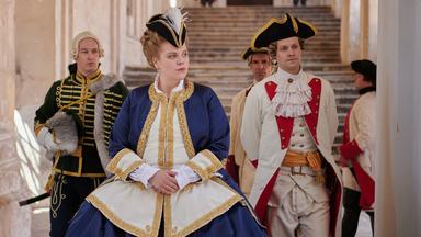 Roman Poláčik (Captain Hádik), Stefanie Reinsperger (Maria Theresia), Bořek Joura (Karl Alexander von Lothringen).