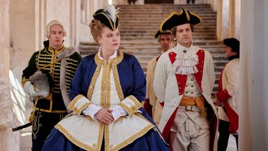 Roman Poláčik (Captain Hádik), Stefanie Reinsperger (Maria Theresia), Bořek Joura (Karl Alexander von Lothringen).
