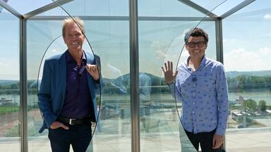 Markus Brock mit Manuel Rubey