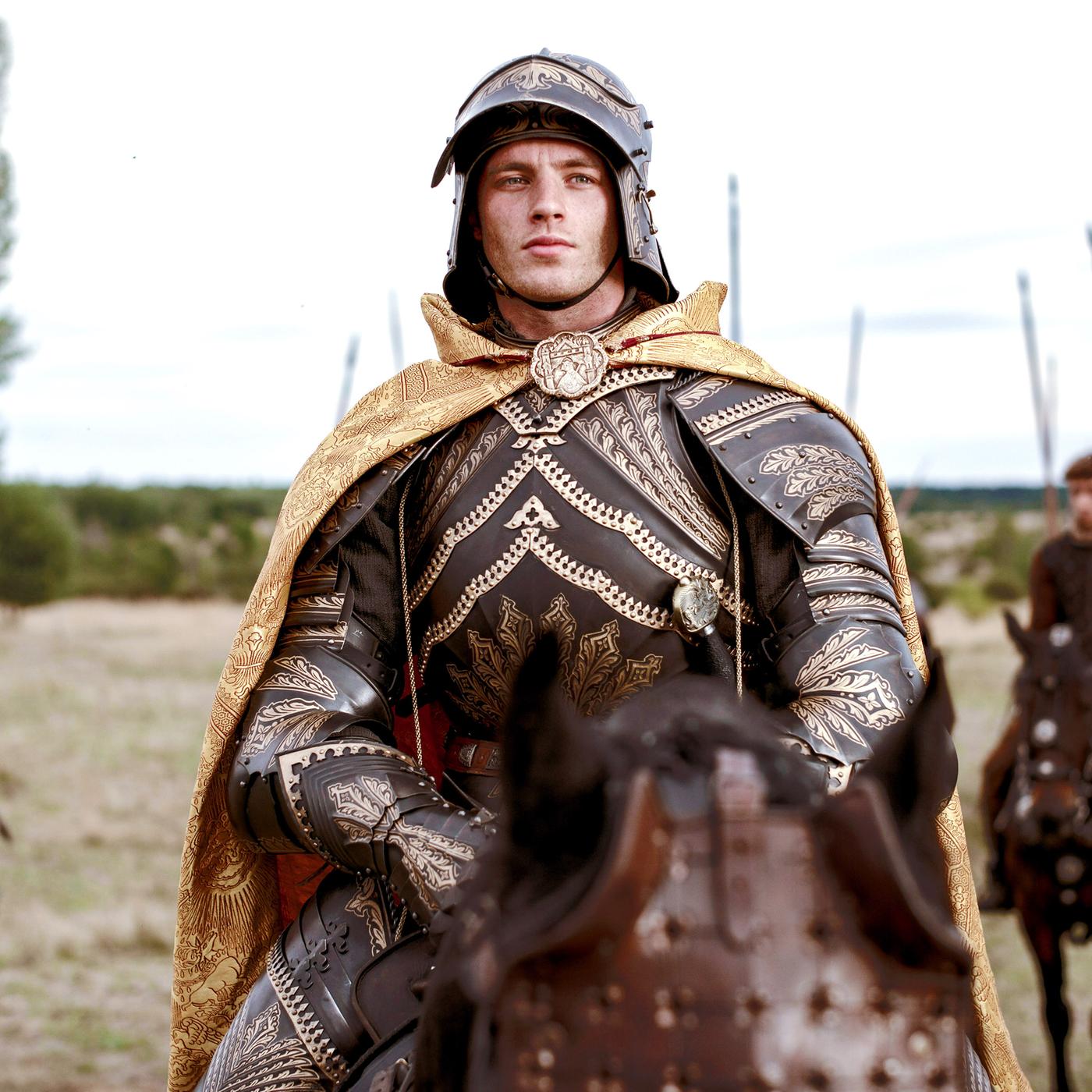  Jannis Niewöhner (Maximilian).  