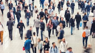 Menschen auf Straße