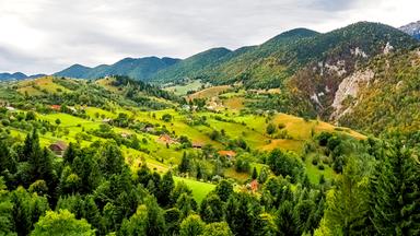 Bergige Landschaft in Transilvanien.