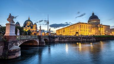 Museumsinsel bei Nacht