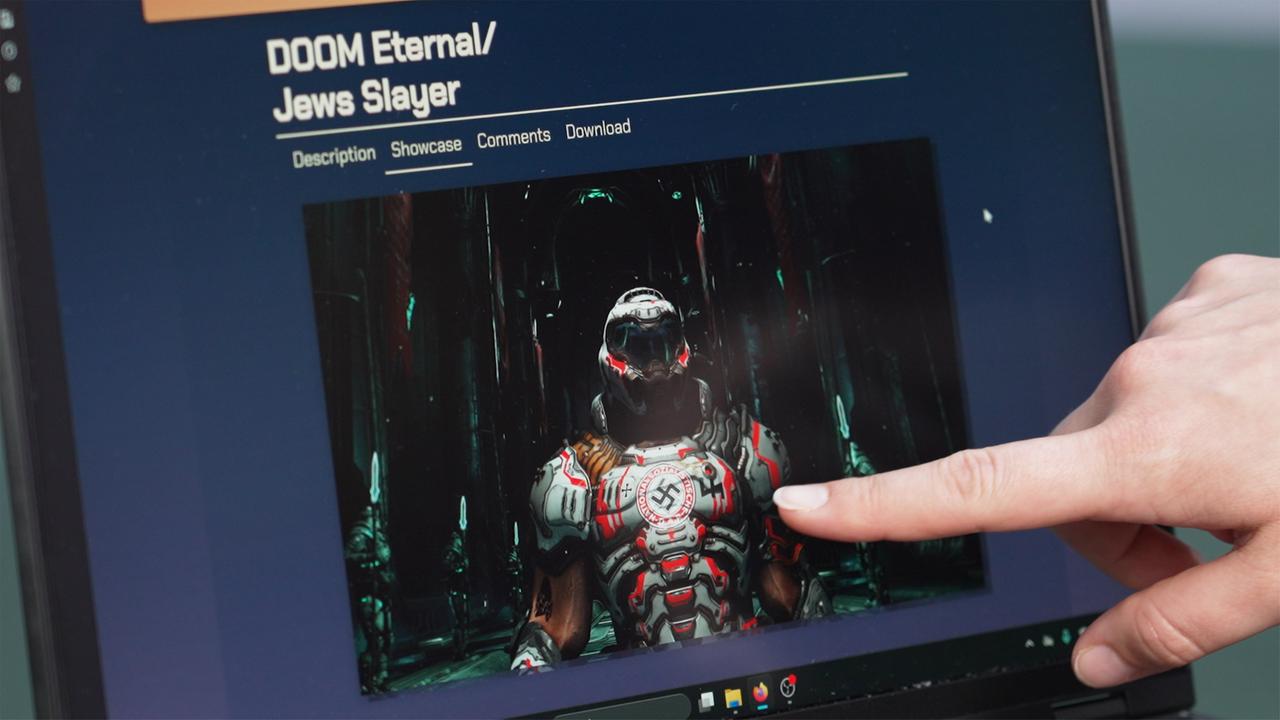  Modding-Beispiel mit eingebautem Hakenkreuz aus der Ego-Shooter-Videospielserie "Doom"