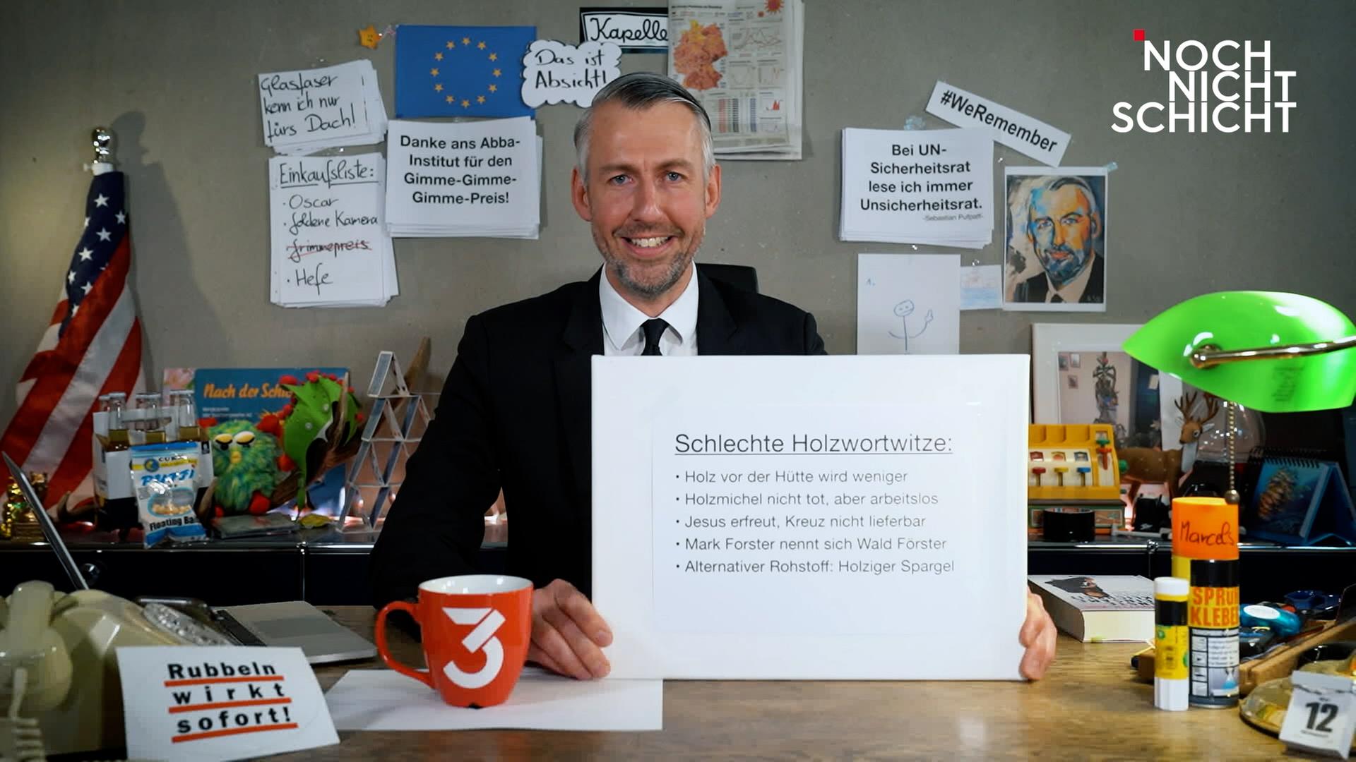 Das Bild zeigt Sebastian Pufpaff am Set von Noch nicht Schicht