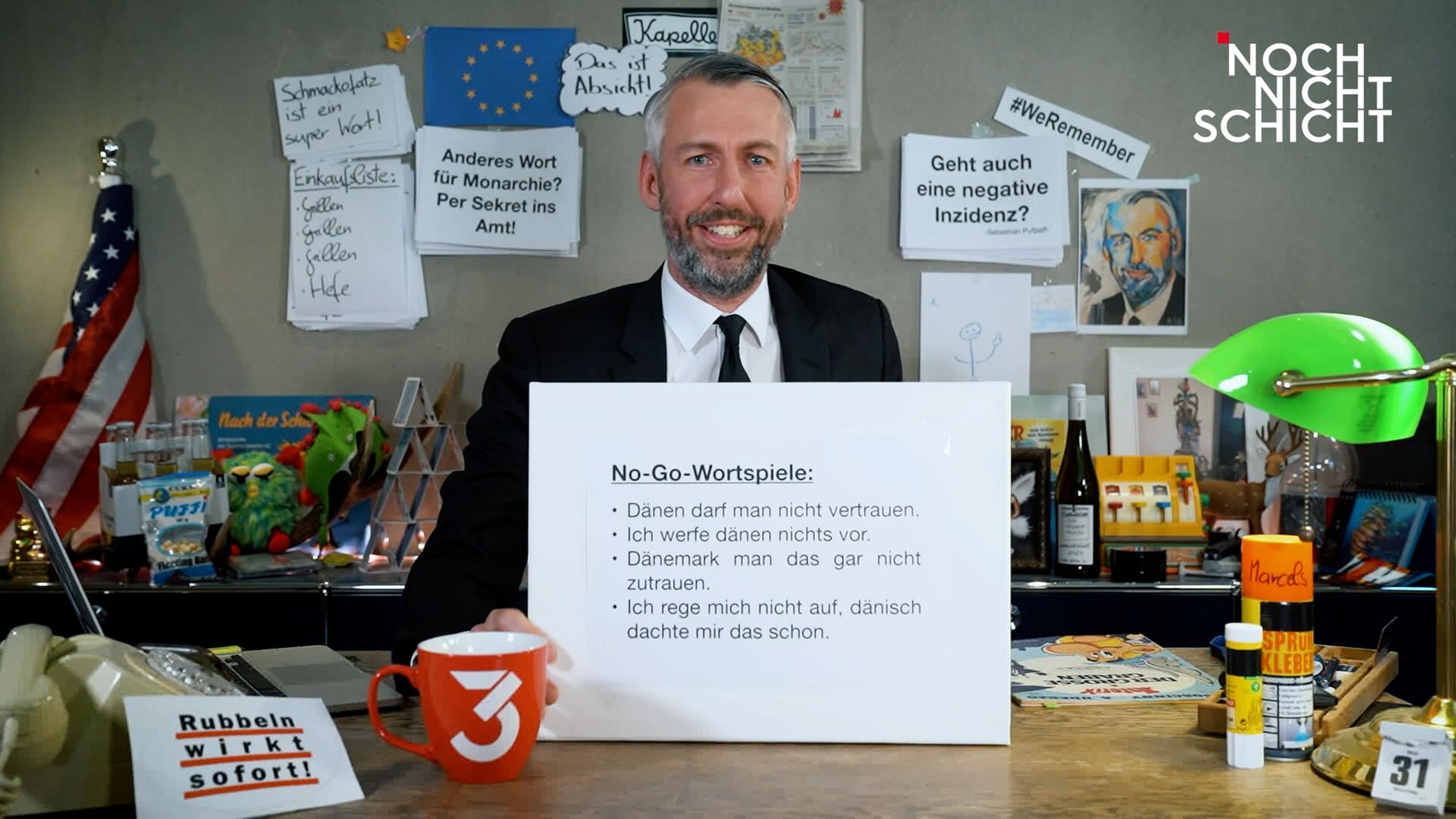 Das Bild zeigt Sebastian Pufpaff am Set von Noch nicht Schicht.