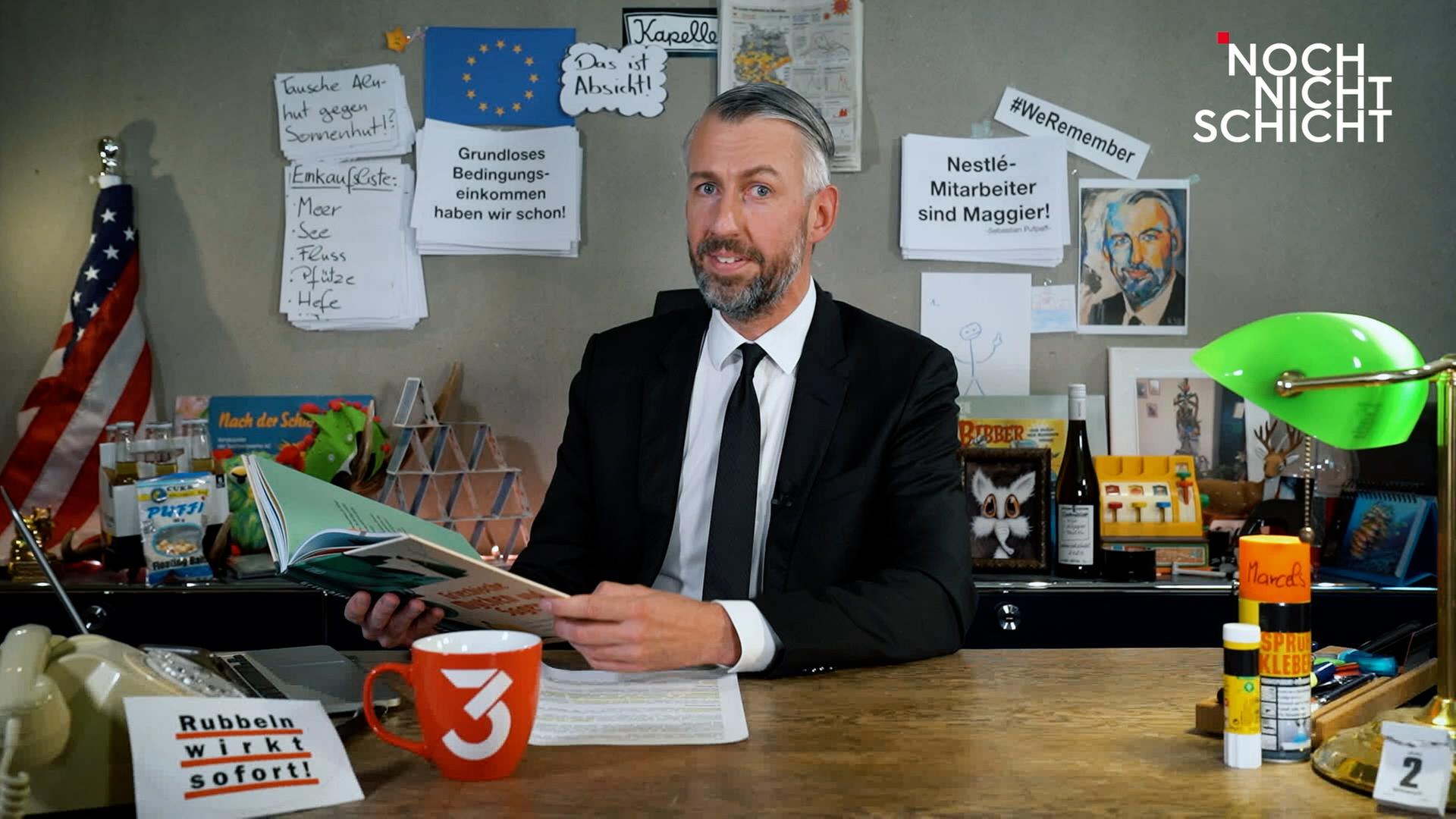 Das Bild zeigt Sebastian Pufpaff am Set von Noch nicht Schicht.