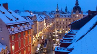 Luftansicht einer Altstadt.