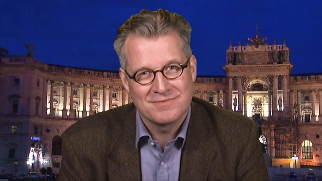 Nahaufnahme von Philipp Blom während des Gesprächs. 