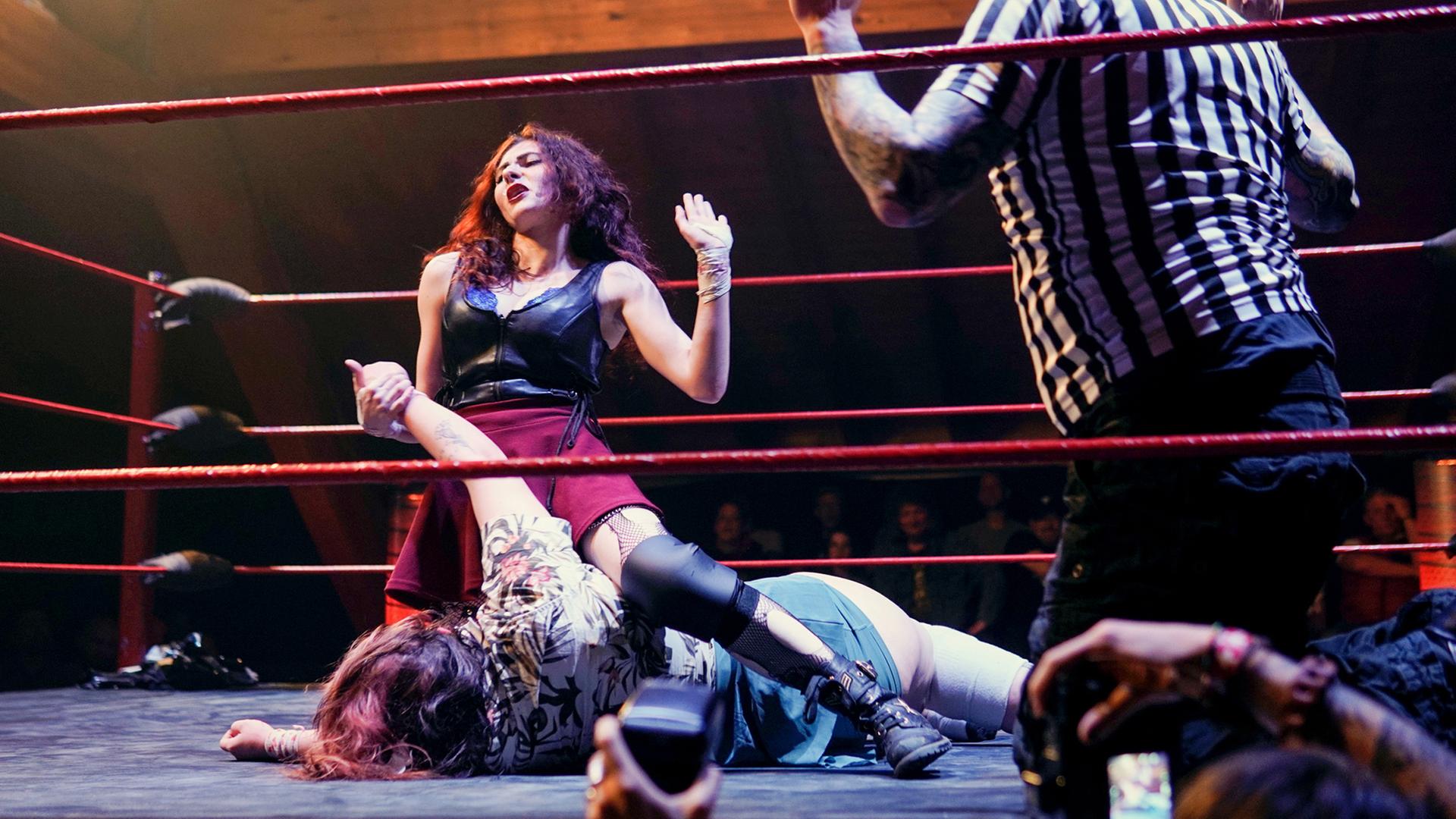 Von Kuhkämpfen, Stau und Selbstliebe