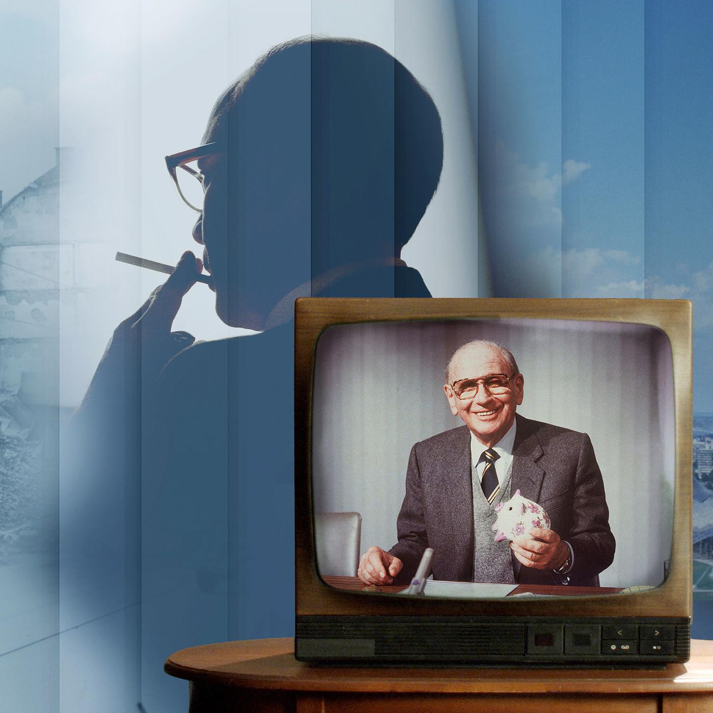 m Vordergrund: Robert Lembke als Moderator der Quizshow "Was bin ich?" auf dem Bildschirm eines 4:3 Fernsehgerätes. Im Hintergrund: Strassenszene mit Panzern, die an zerbombten Häuserfronten vorbeifahren, mittig die Silhouette des Schauspielers Johann von Bülow in der Rolle des Robert Lemke von hinten gesehen, rechts im Bild der Münchner Olympiaturm.