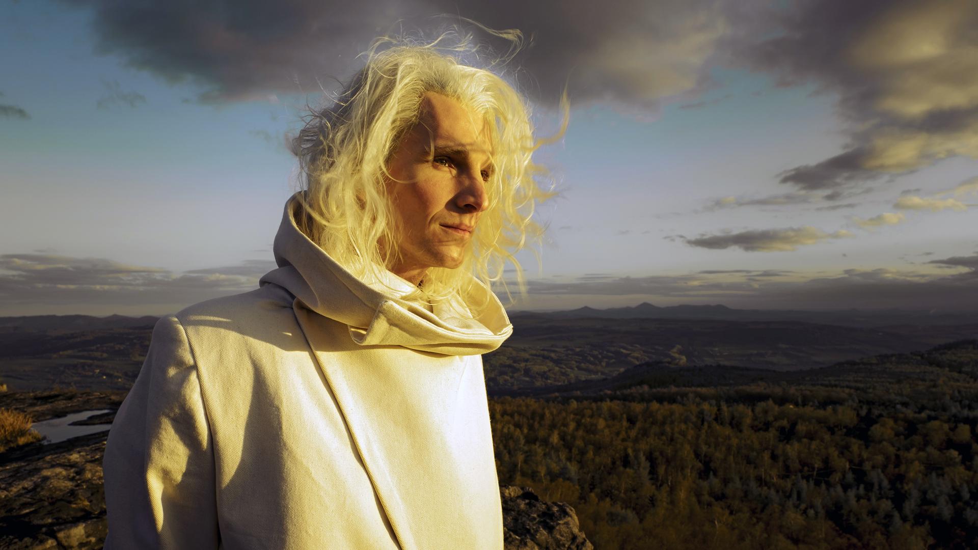 Rübezahl blickt über die Weiten vom Riesengebirge