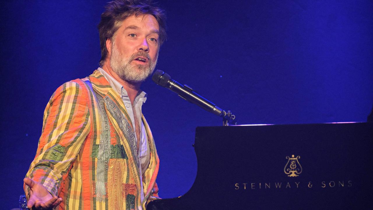 Zoom In Rufus Wainwright im Interview 3satMediathek