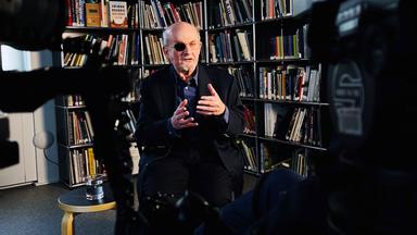 Salman Rushdie im Interview mit Elmar Theveßen.