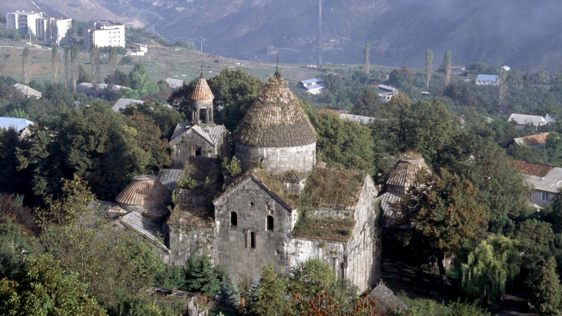 Blick auf das Kloster Sanahin.