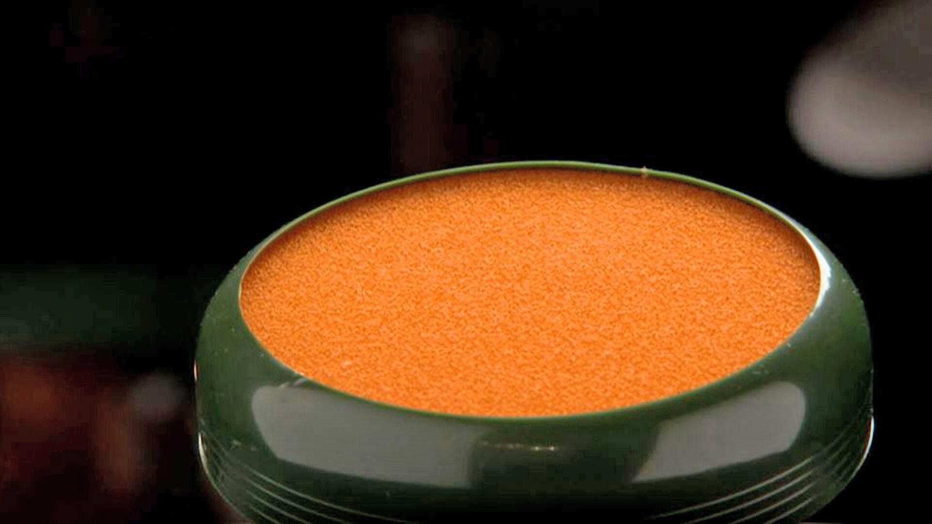 Ein Fingeranfeuchter wurde zum Kleben von Marken verwendet. 