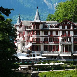 Standbild: Schweizer Hotelgeschichten 2/4