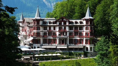 Standbild: Schweizer Hotelgeschichten 2/4