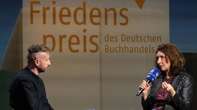 Cecile Schortmann spricht mit Serhij Zhadan auf der Frankfurter Buchmesse 2022