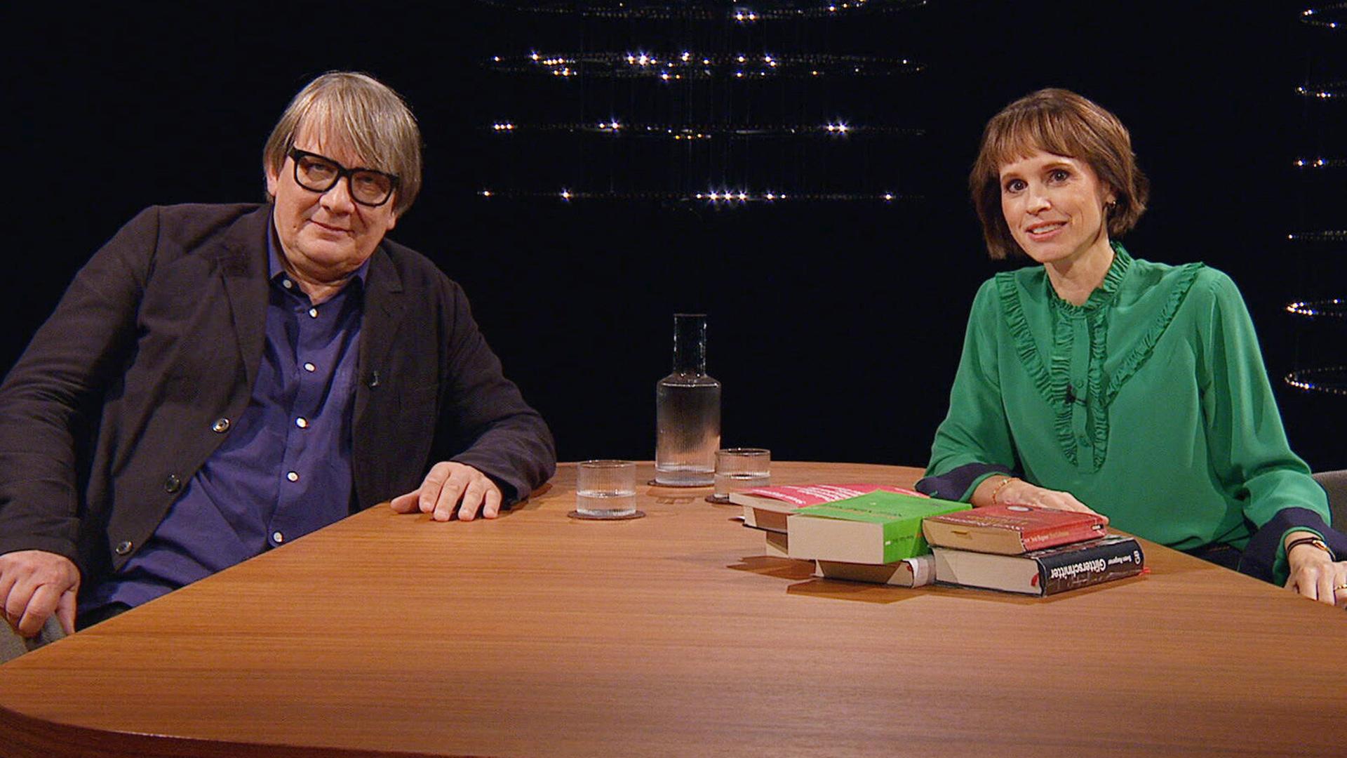 Sven Regener, Musiker und Schriftsteller, mit Moderatorin Barbara Bleisch im Gespräch.