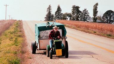 Auf seiner Reise fährt Alvin Straight (Richard Farnsworth) 390 Kilometer von Iowa nach Wisconsin.