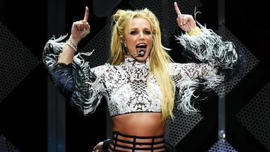 Die Sängerin Britney Spears tritt am 2. Dezember 2016 beim Jingle Ball 2016 im Staples Center in Los Angeles, Kalifornien, auf der Bühne auf. 