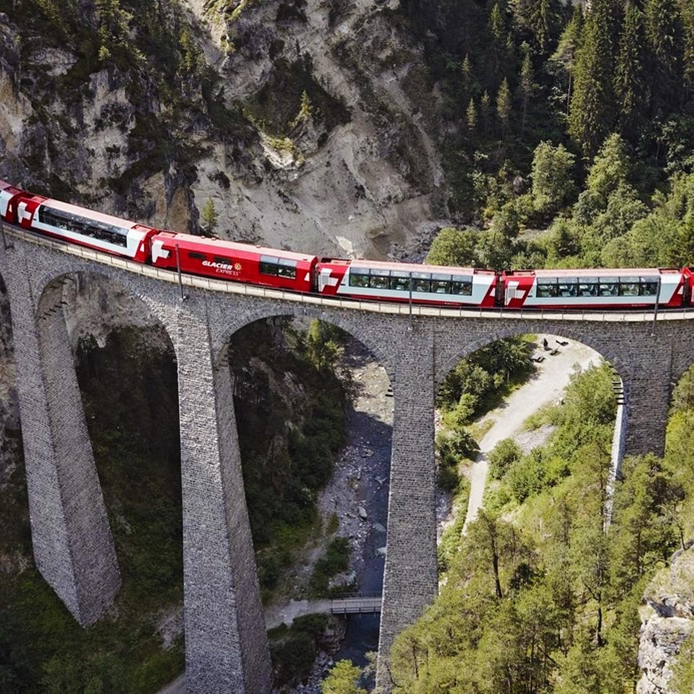 Traumhafte Bahnstrecken der Schweiz_Glacierexpress_Landwasserviadukt