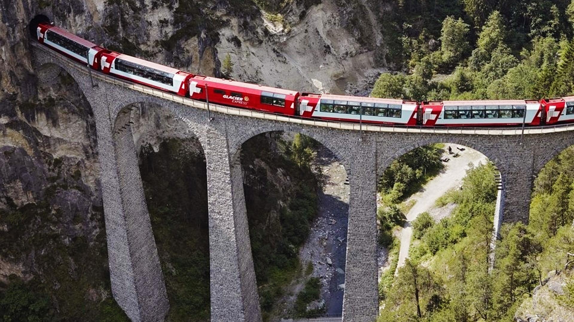 Traumhafte Bahnstrecken der Schweiz_Glacierexpress_Landwasserviadukt