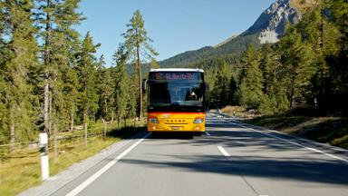 Das Postauto von Chur über den Julier nach St.Moritz