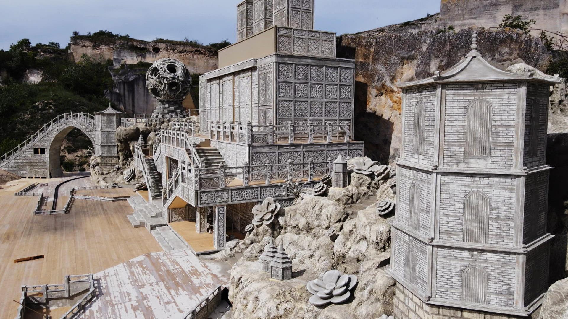 Turandot - die aufwändige Opern-Produktion im Steinbruch St. Margarethen ,  Bühnenaufbau
