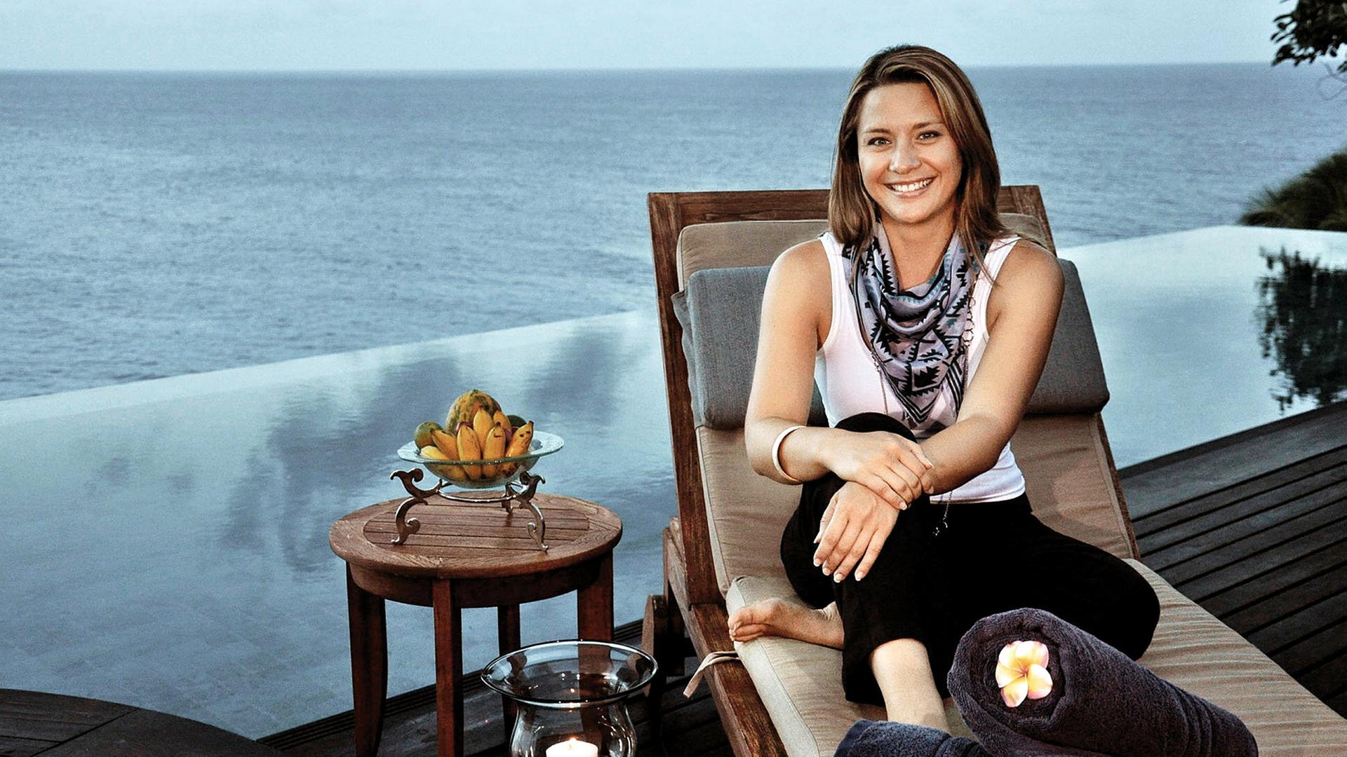 Moderatorin Wasiliki Goutziomitros auf Frégate Island, Seychellen