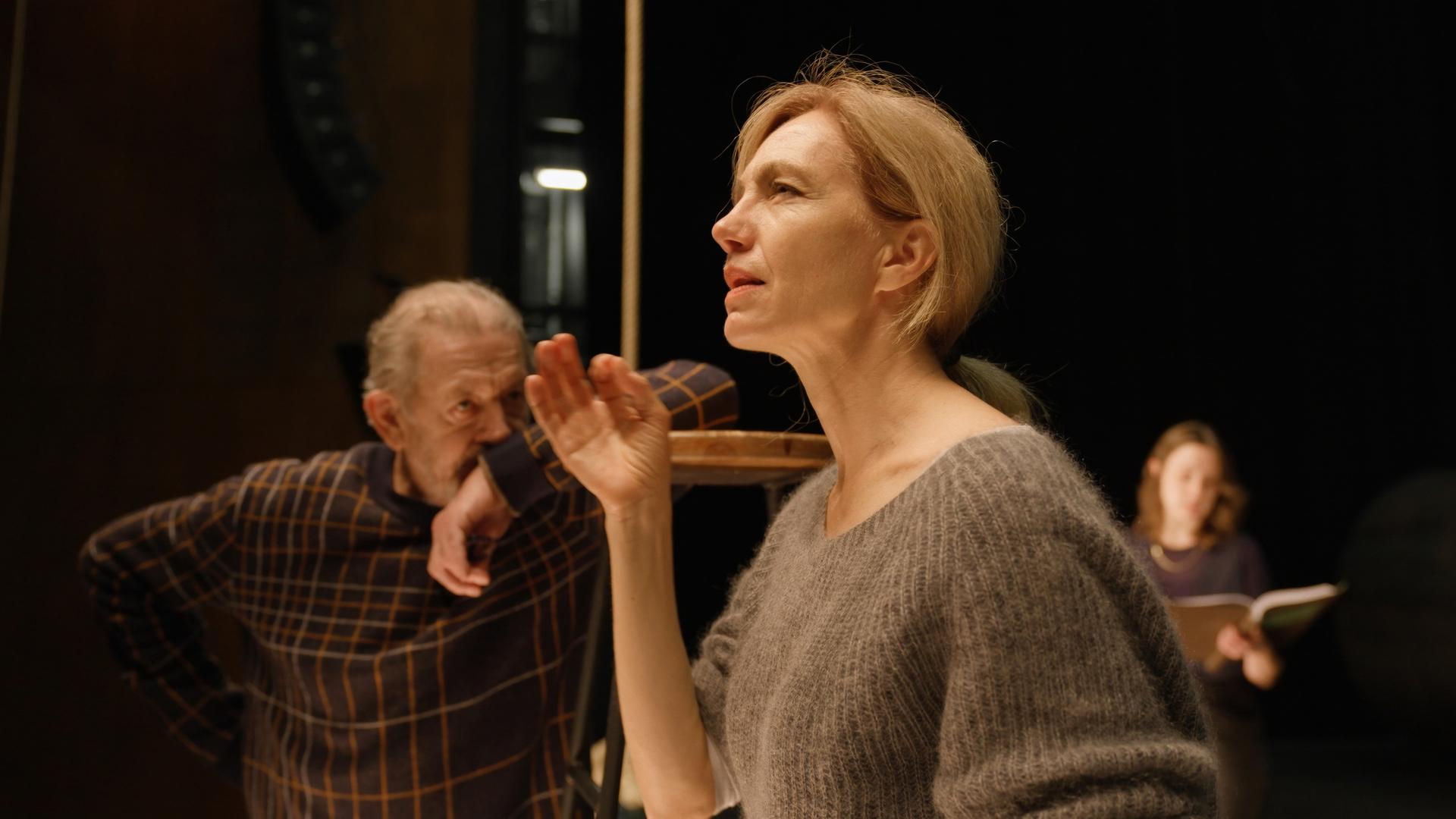 Entfesselte Heiterkeit – Probe mit Ursina Lardi