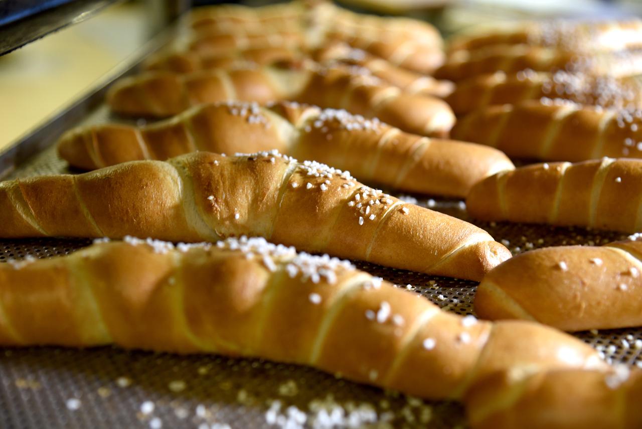 Die handgefertigten Salzstangerl aus der Bäckerei Müller-Gartner in Groß-Enzersdorf. 