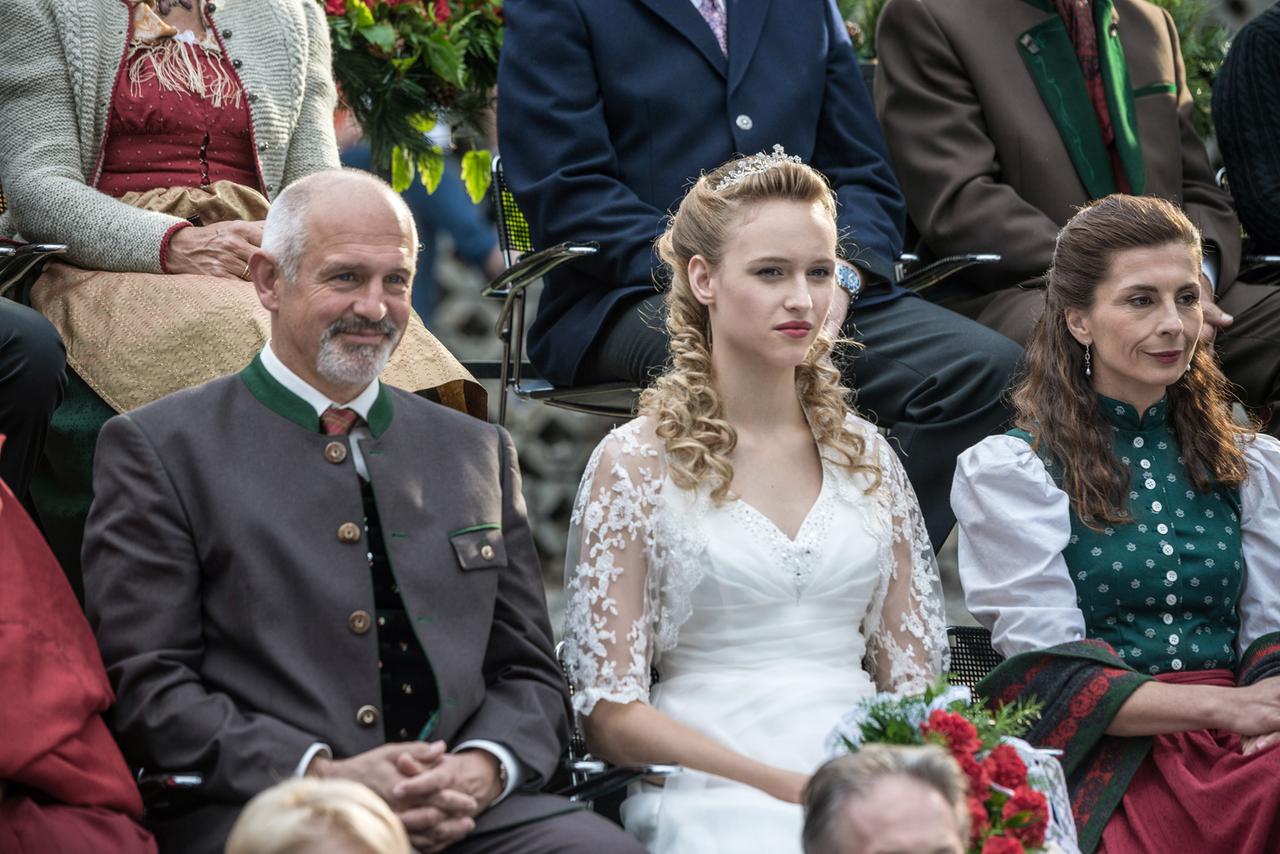 Fritz Egger (Alois Prantl), Jana Thomaschütz (Barbara Prantl), Susanne Kubelka (Renate Prantl). 