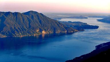 Abenddämmerung am Lago Maggiore.
