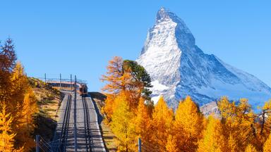 Bahn und Berg – wegen dieses Blicks aufs Matterhorn wurde 1898 die Gornergratbahn gebaut